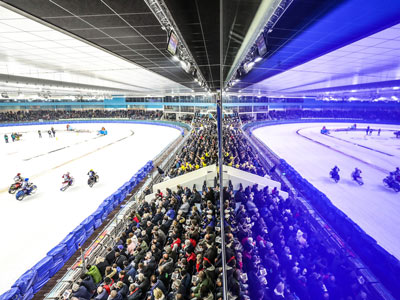 Tribune met VIP plaats WK IJsspeedway Heerenveen